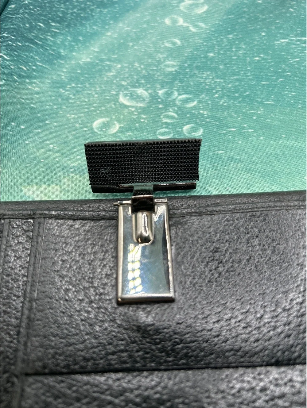 Authentic Vintage Gucci Black Leather G-Clip Bifold Wallet (Tom Ford Era) VGC